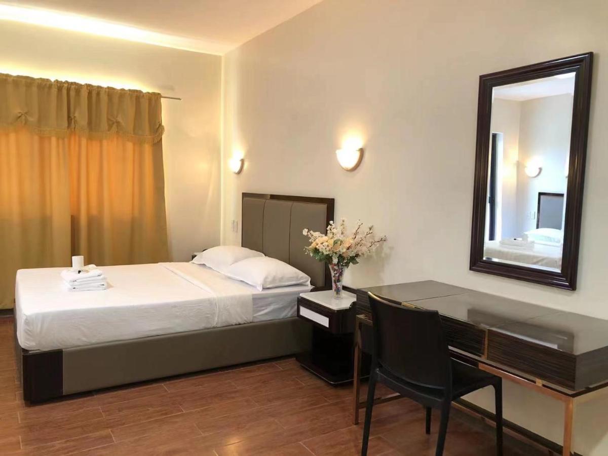 Meaco Royal Hotel- Aparri Camalaniugan エクステリア 写真